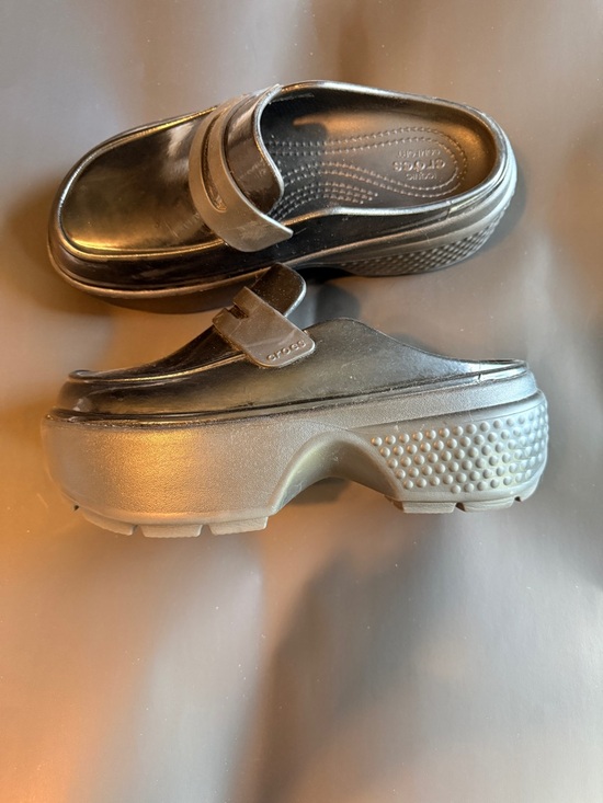 CROCS Shoes - CROCS Black Platform Stomp Loafers